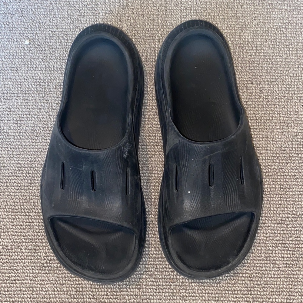 Men’s Hoka Black Slide Sandals